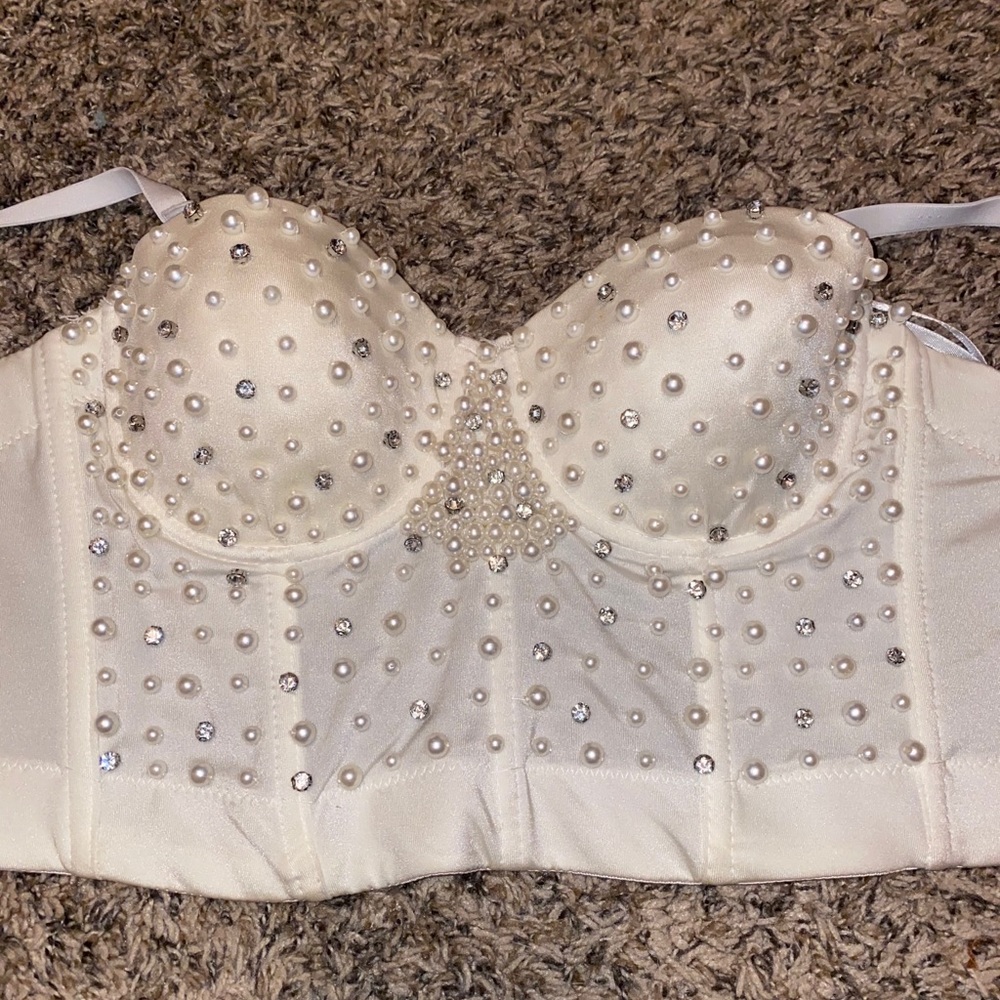 cropped top with pearls